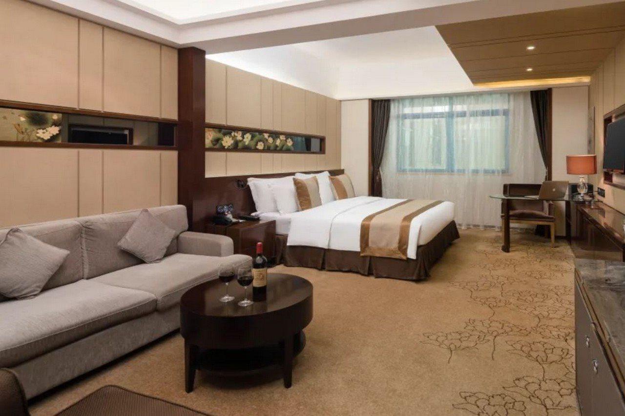 Maoming International Hotel Екстериор снимка
