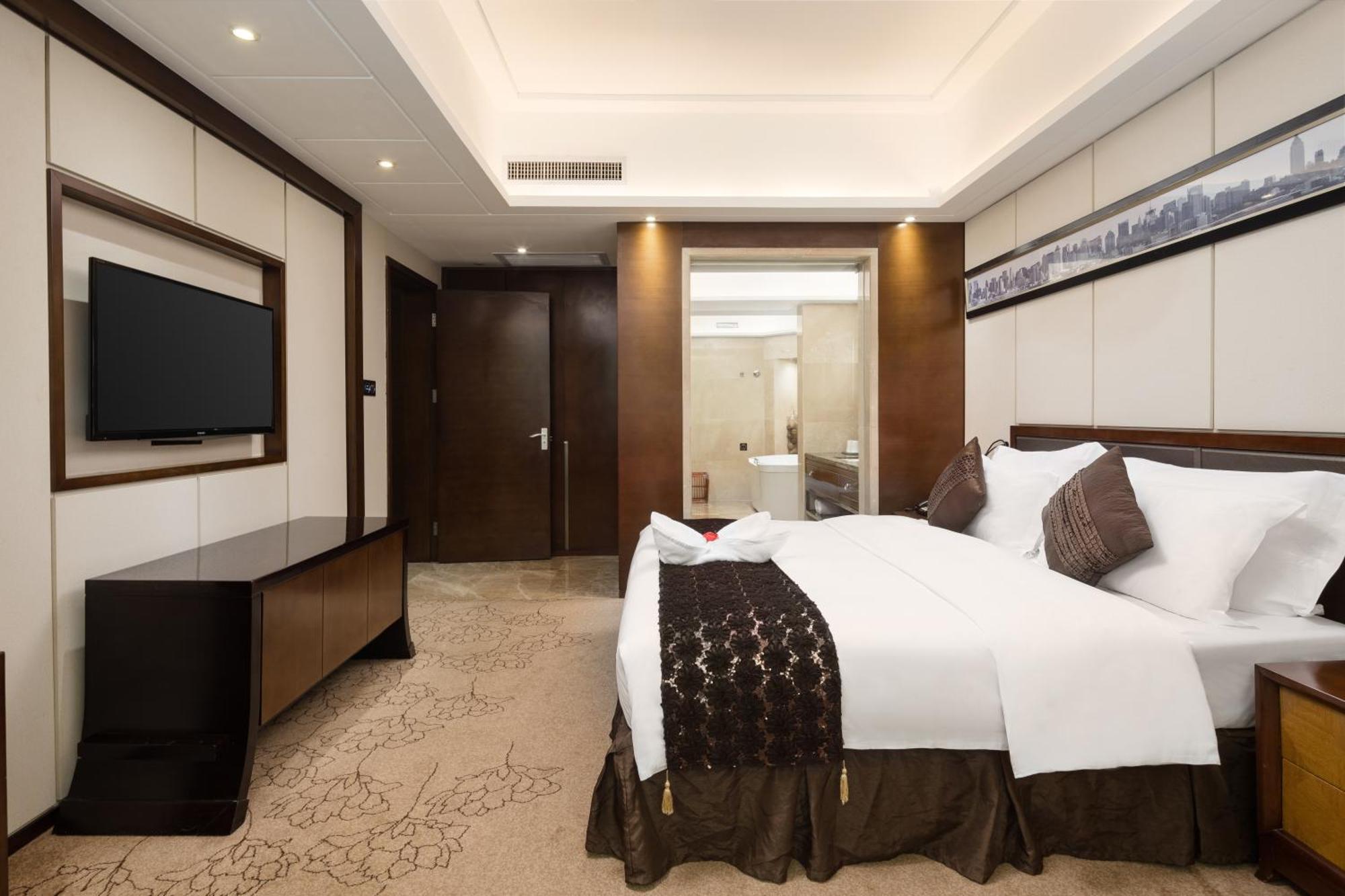 Maoming International Hotel Екстериор снимка