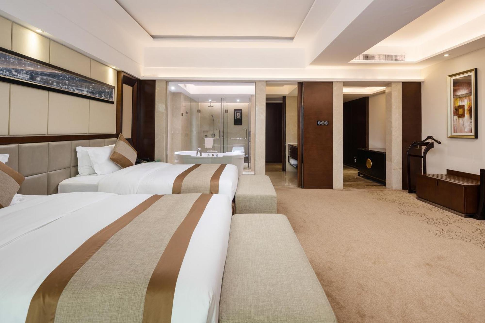 Maoming International Hotel Екстериор снимка