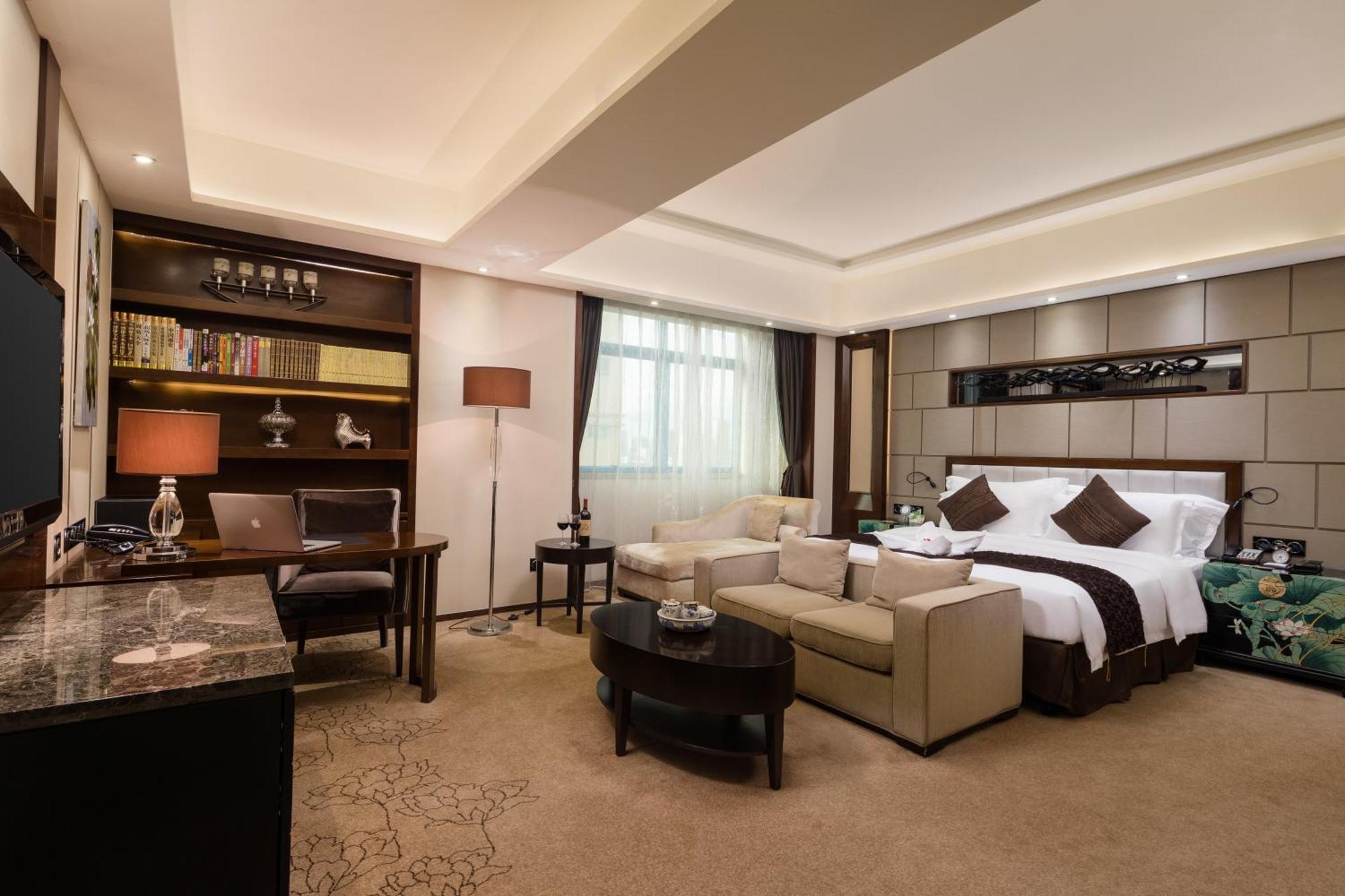 Maoming International Hotel Екстериор снимка
