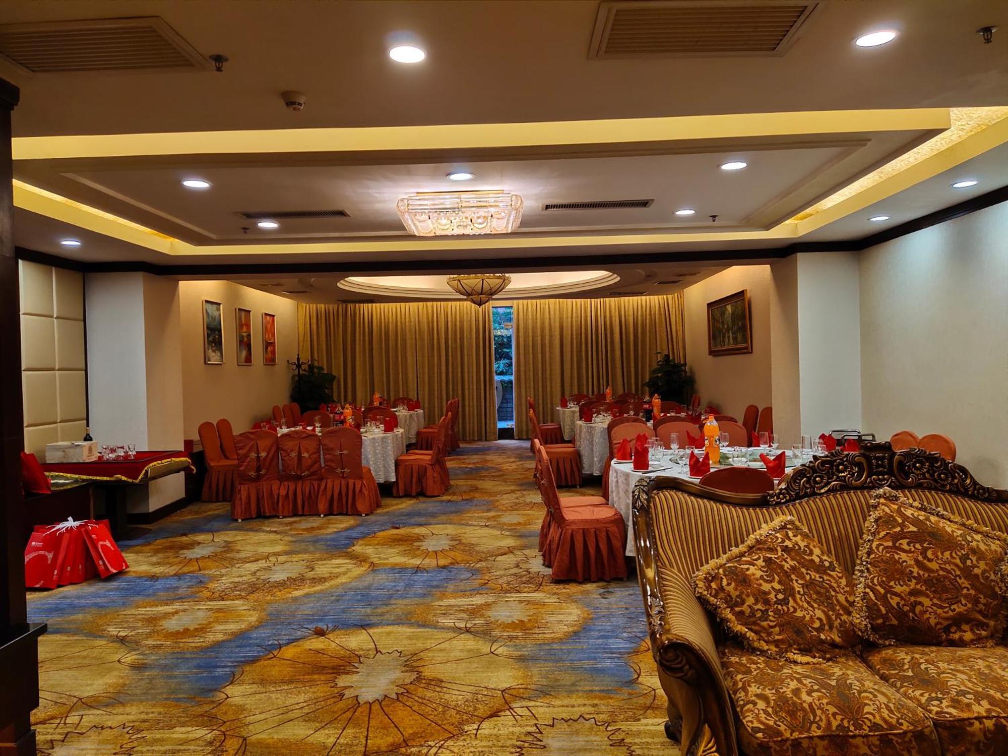Maoming International Hotel Екстериор снимка