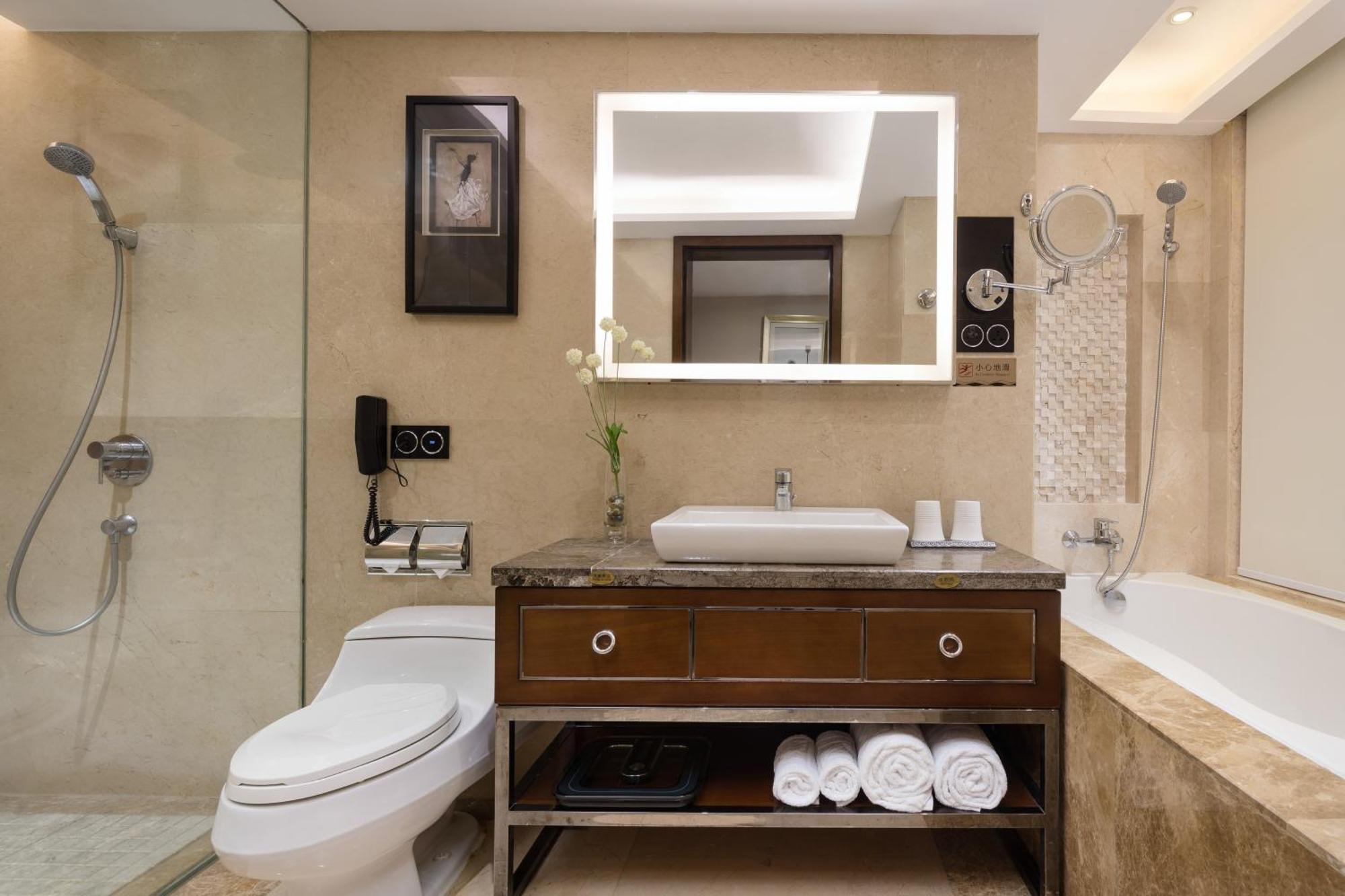 Maoming International Hotel Екстериор снимка